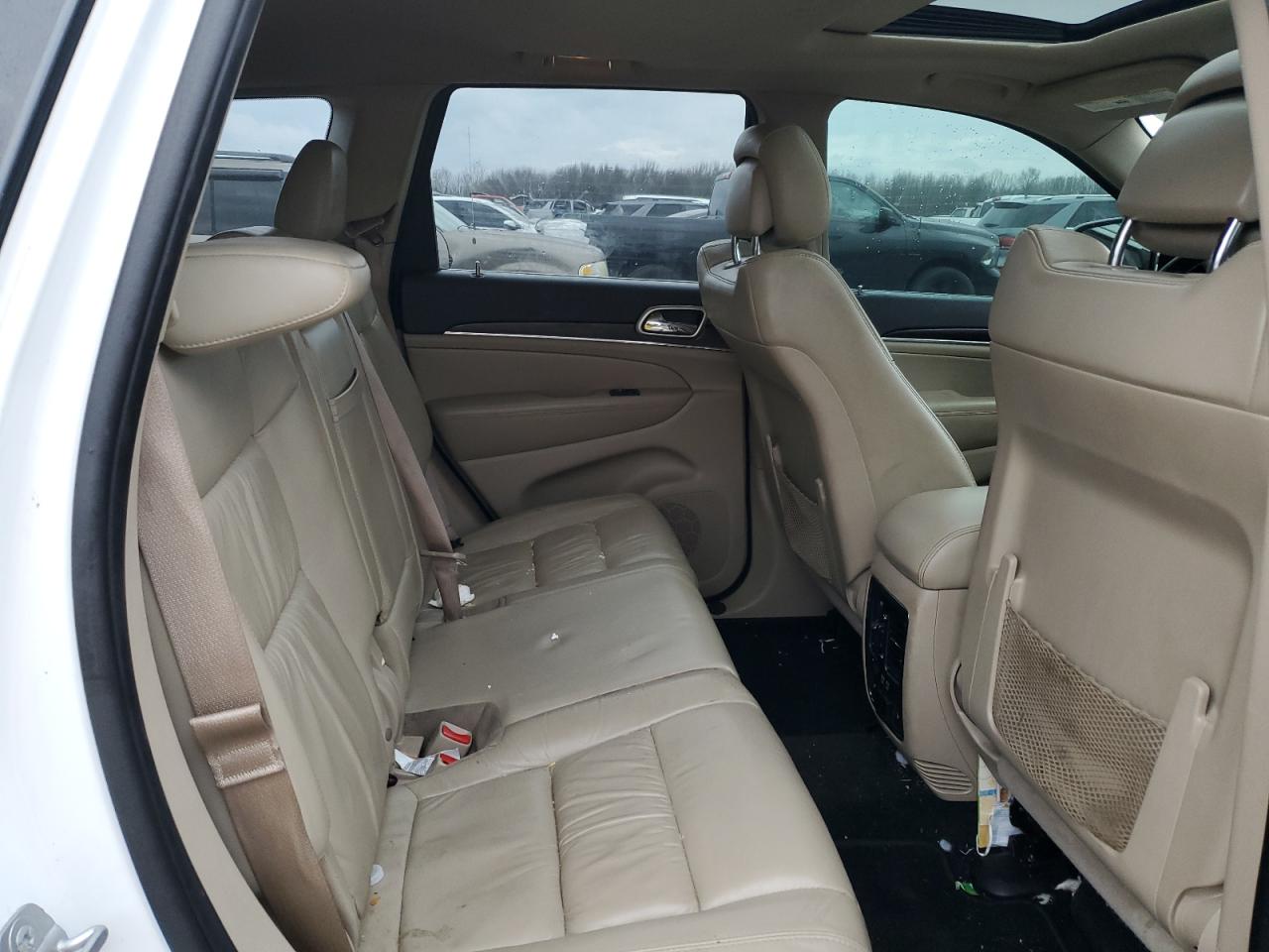 2014 Jeep Grand Cherokee - Image 11