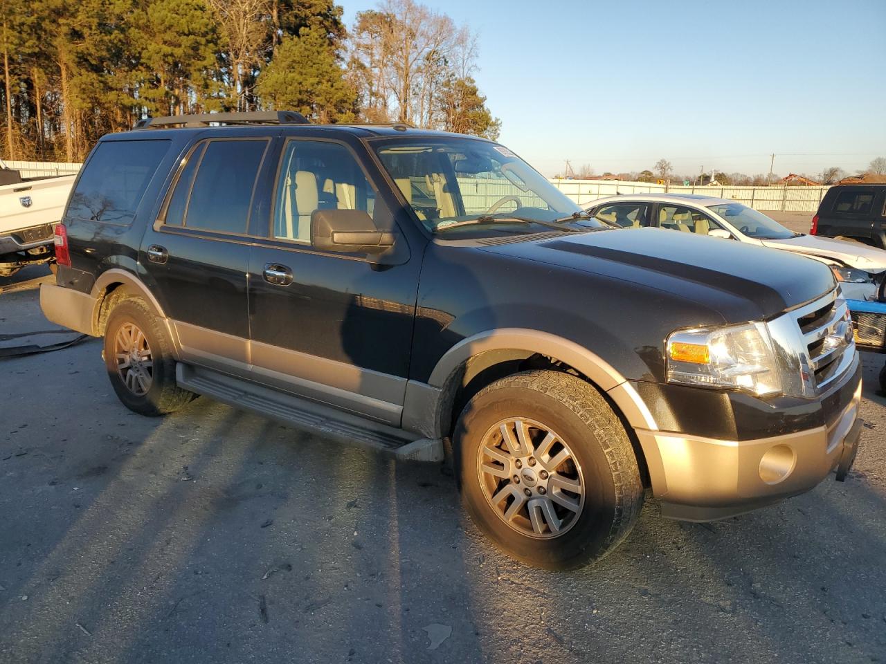 2014 Ford Expedition - Image 4