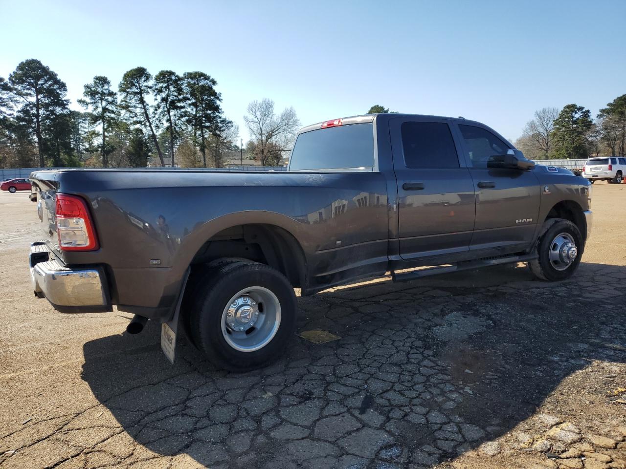 2022 RAM 3500 - Image 3