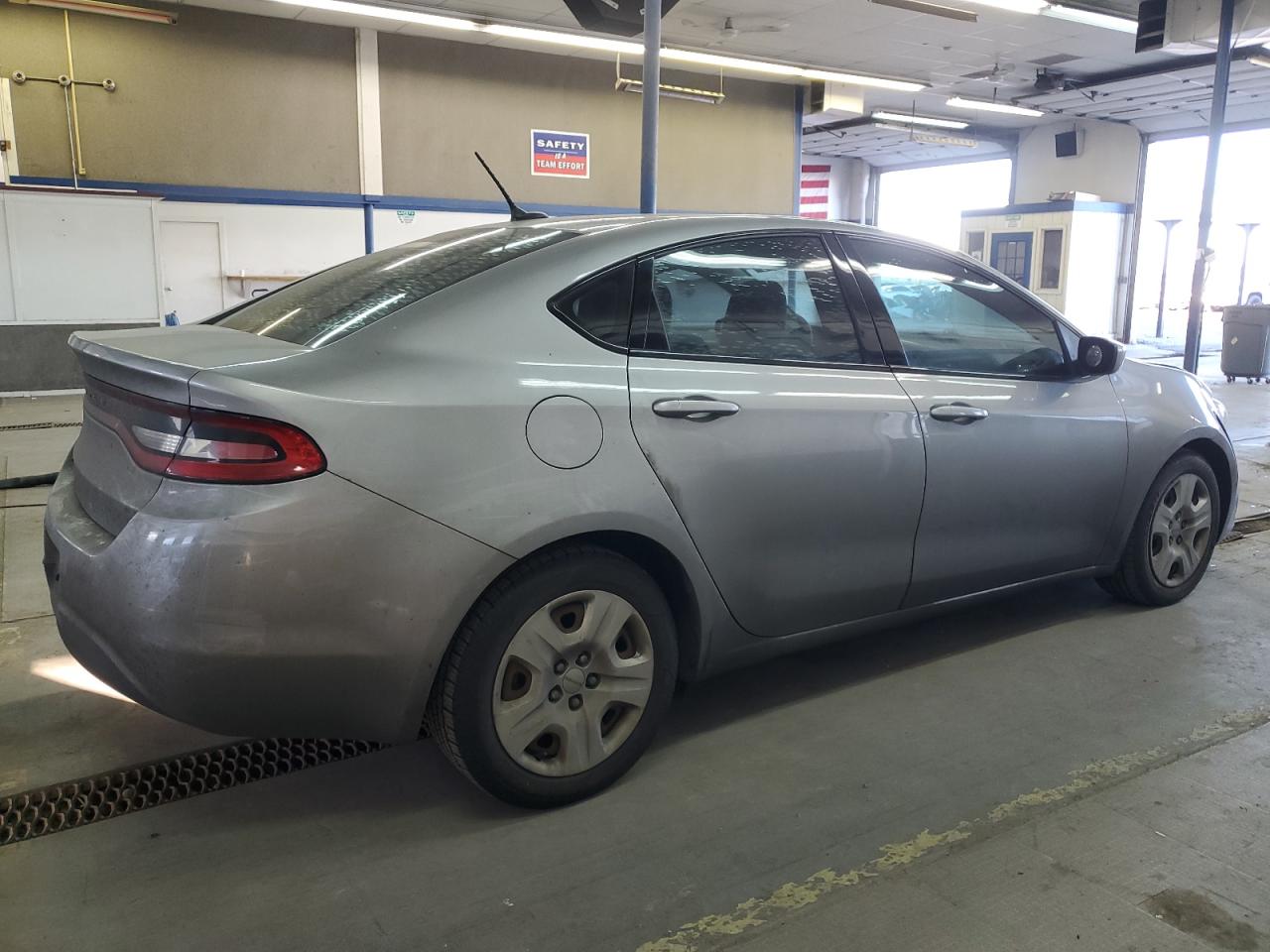 2016 Dodge Dart - Image 3