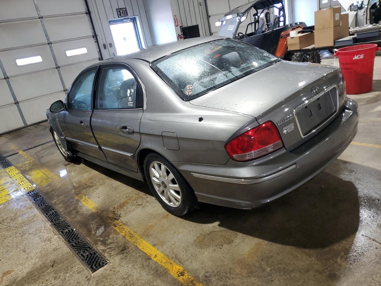 2003 Hyundai Sonata - Image 2