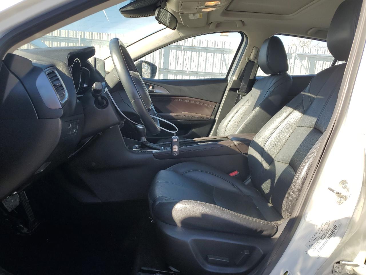 2017 Mazda 3 - Image 7