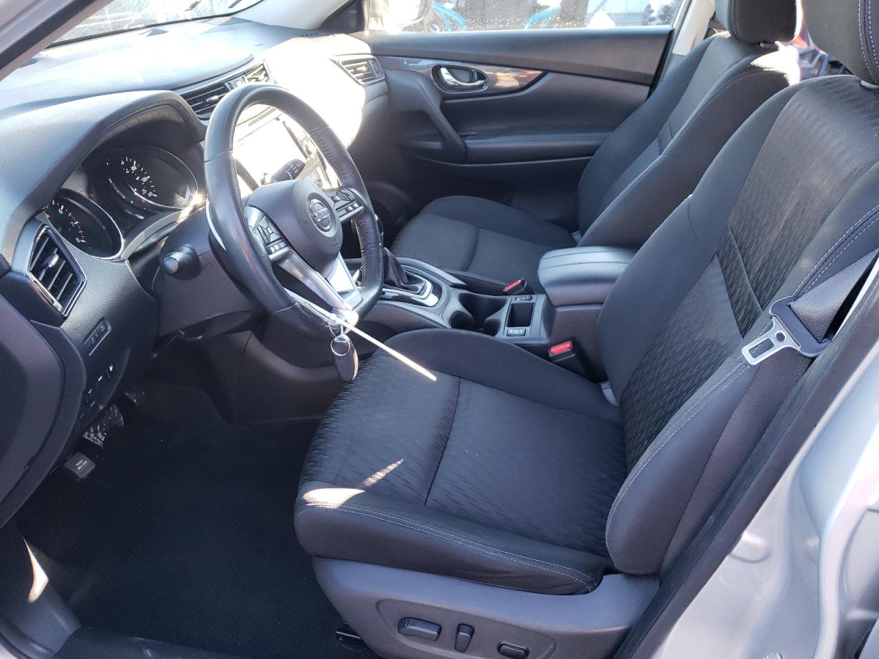 2020 Nissan Rogue - Image 7