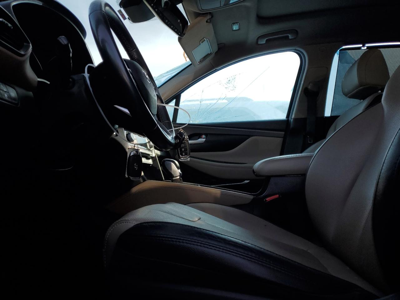 2019 Hyundai Santa Fe - Image 7