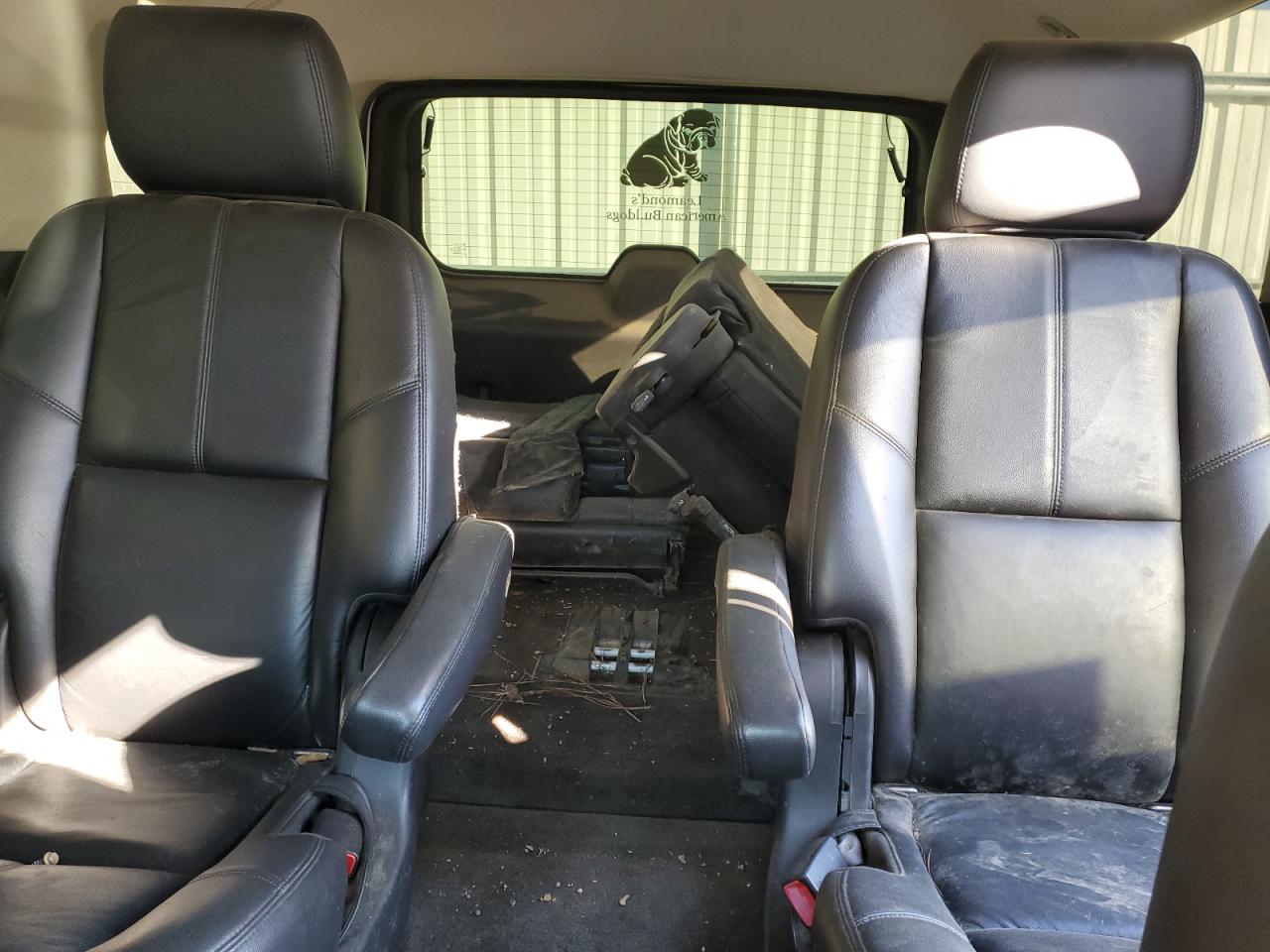2011 Chevrolet Tahoe - Image 10