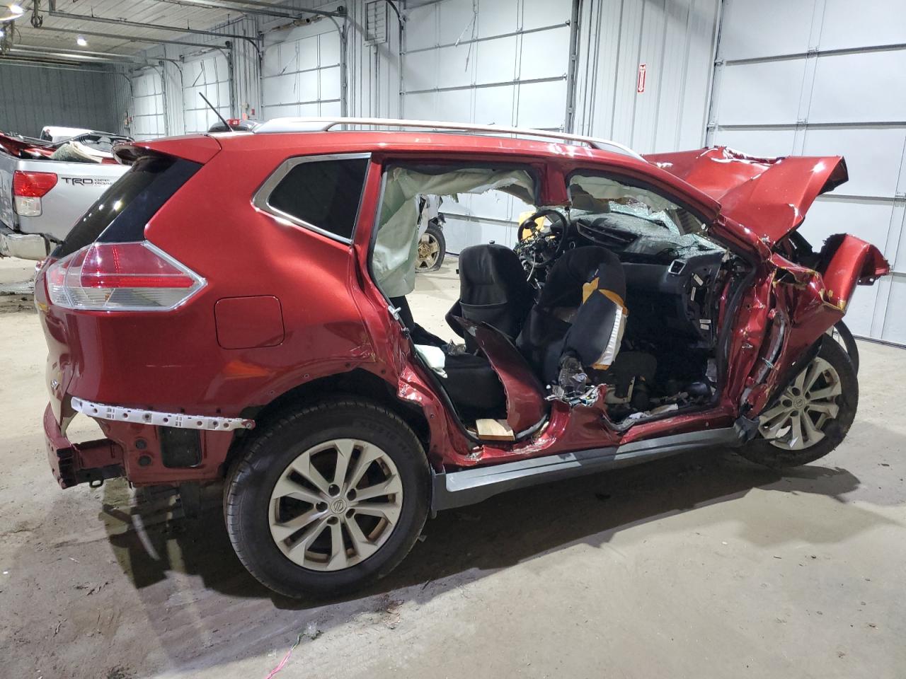 2015 Nissan Rogue - Image 3