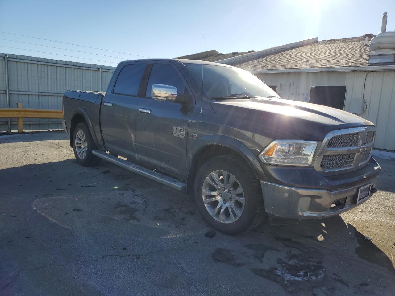 2016 RAM 1500 - Image 4