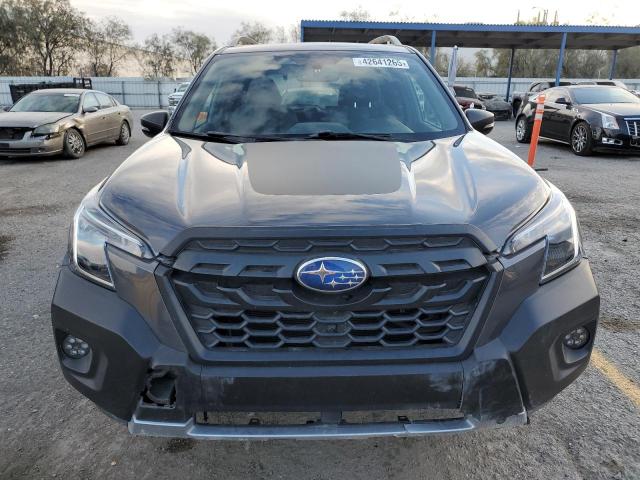  SUBARU FORESTER 2022 Серый