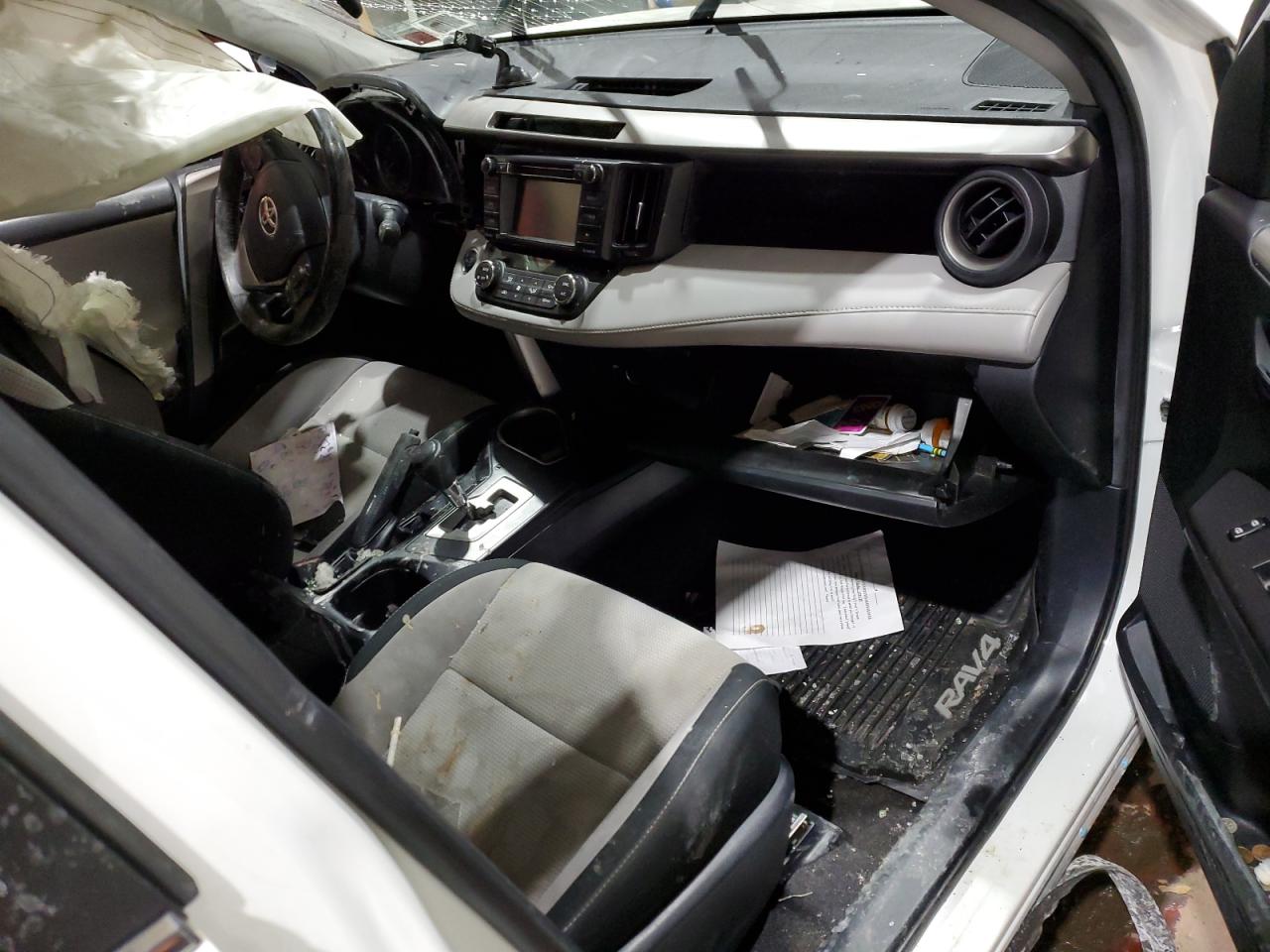 2018 Toyota RAV 4 - Image 8
