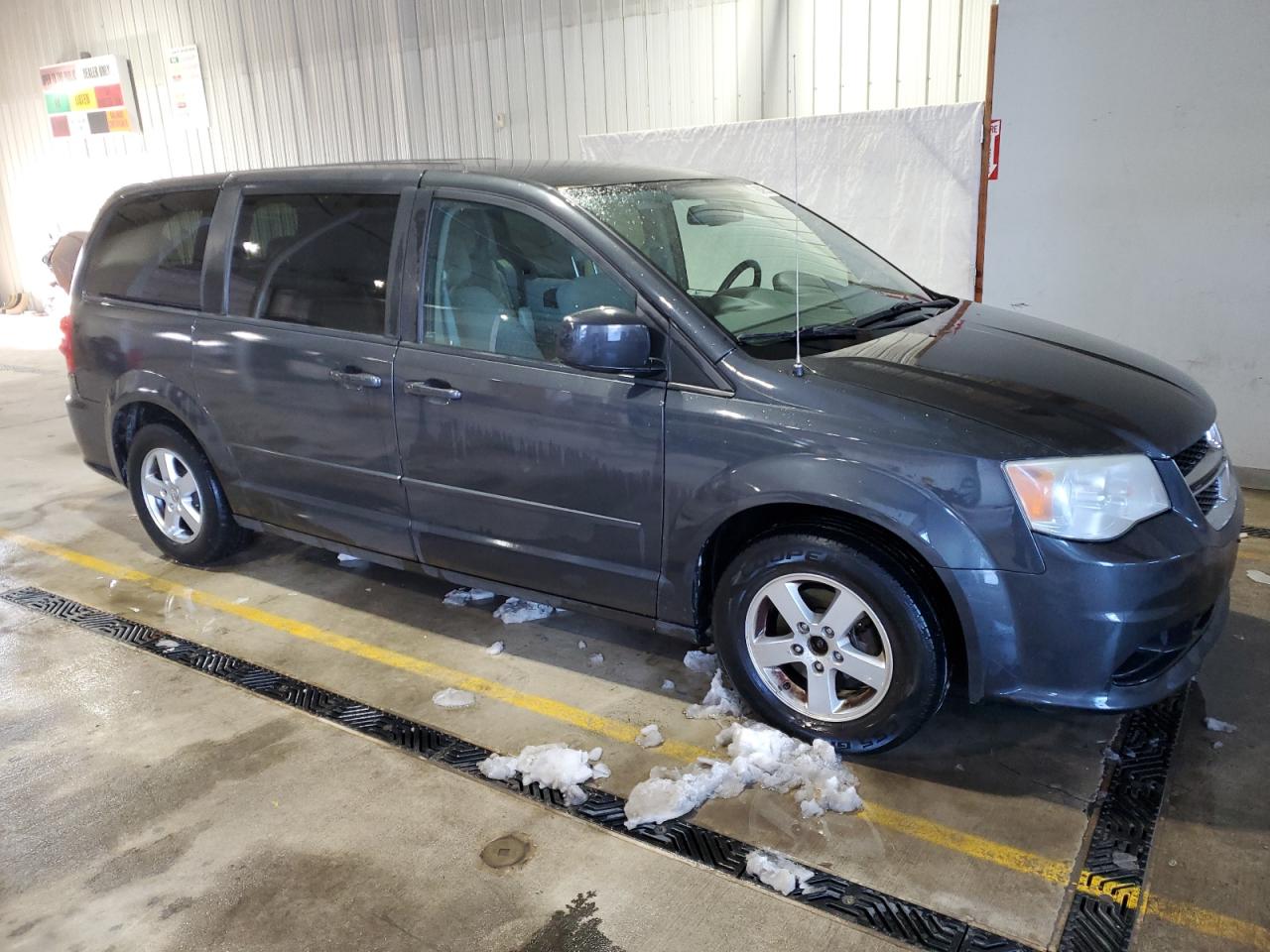 2011 Dodge Caravan - Image 4