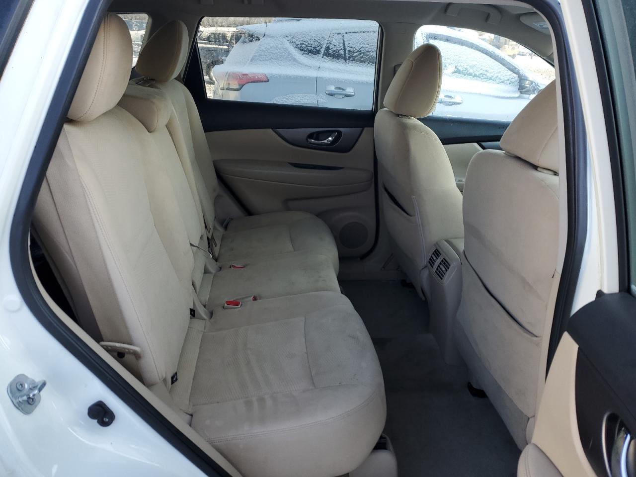 2015 Nissan Rogue - Image 11