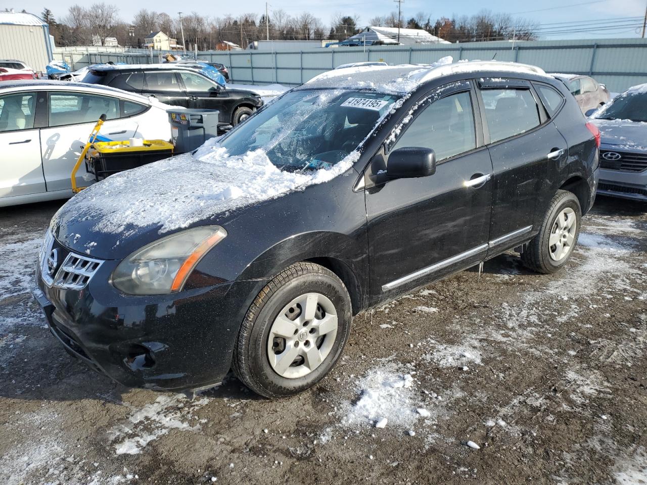2015 Nissan Rogue - Image 1