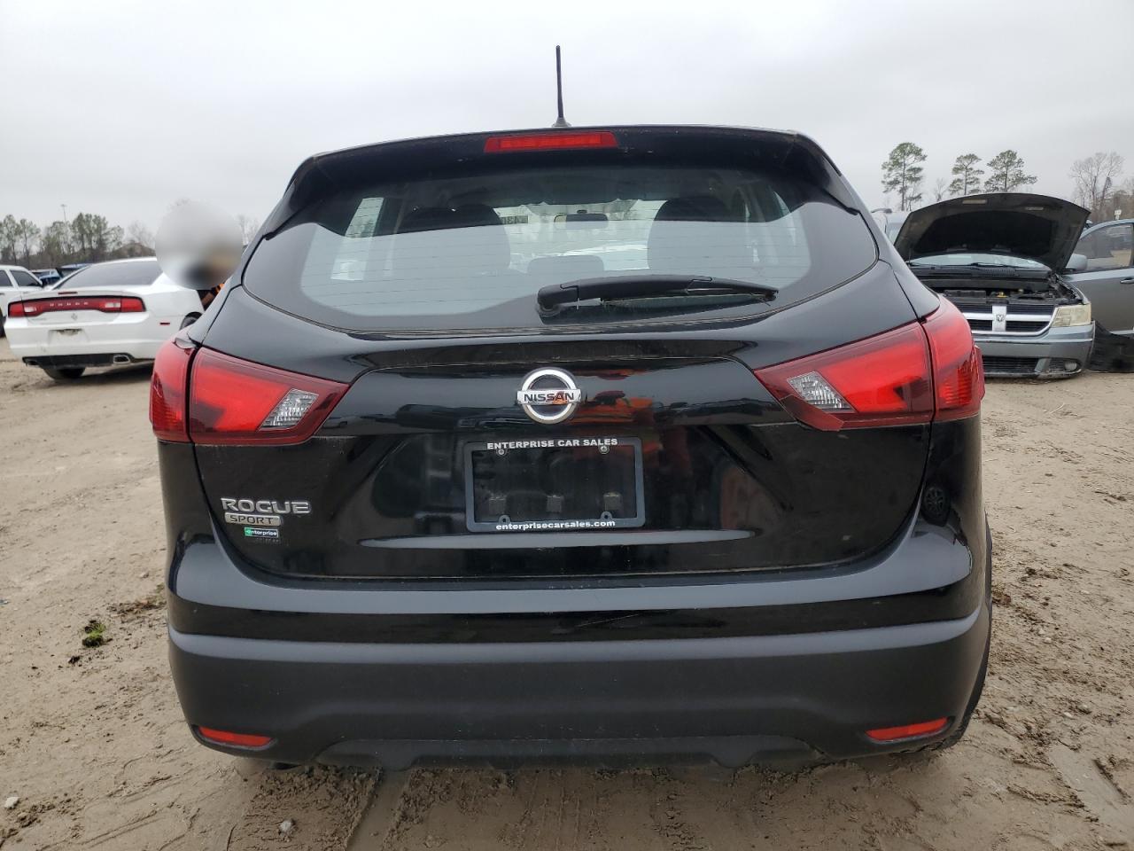 2018 Nissan Rogue - Image 6