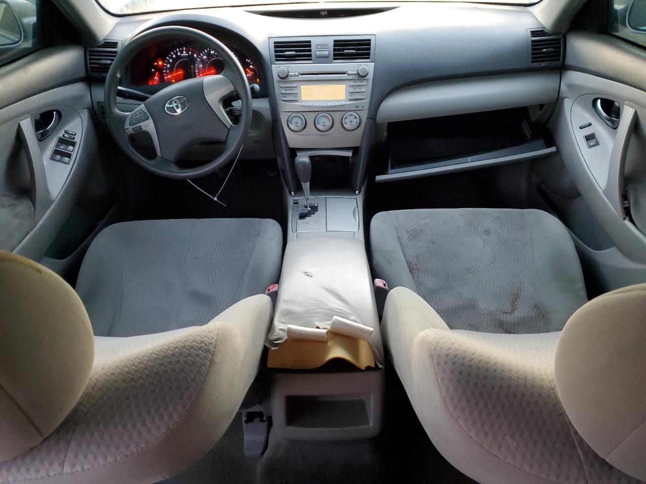 2011 Toyota Camry - Image 8