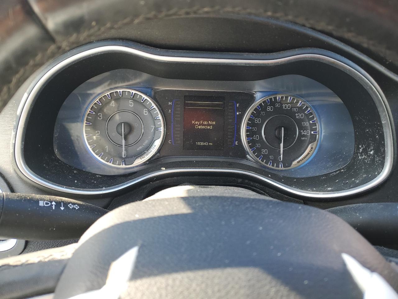 2015 Chrysler 200 - Image 9