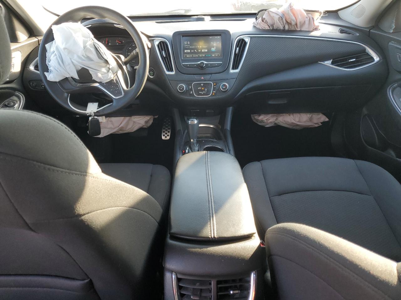 2016 Chevrolet Malibu - Image 8