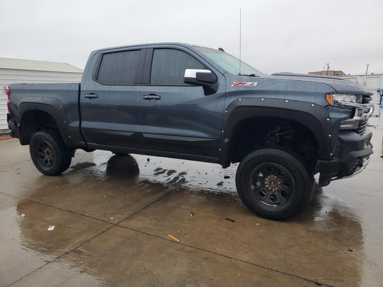 2019 Chevrolet Silverado - Image 4