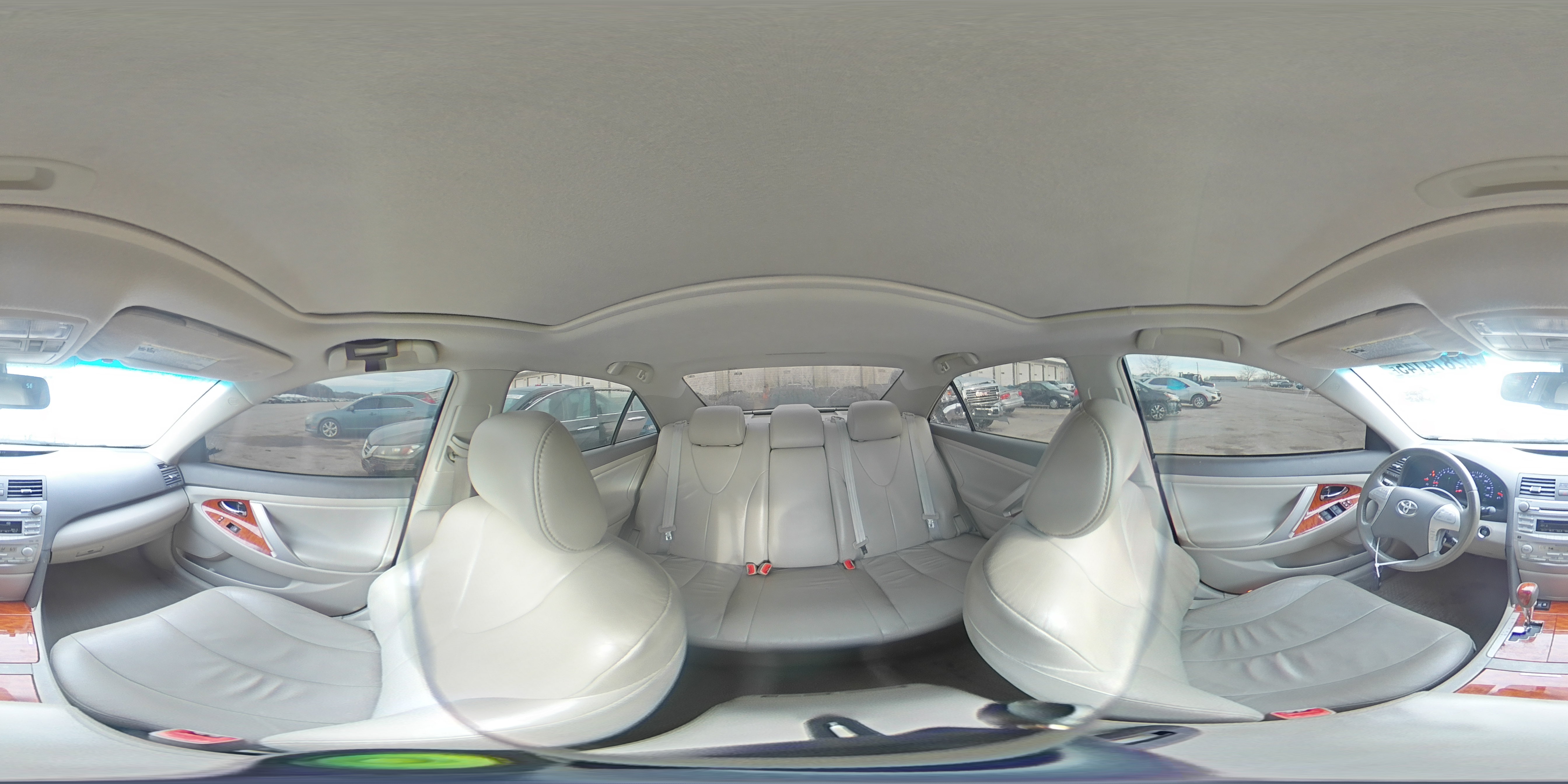 2011 Toyota Camry - Image 12
