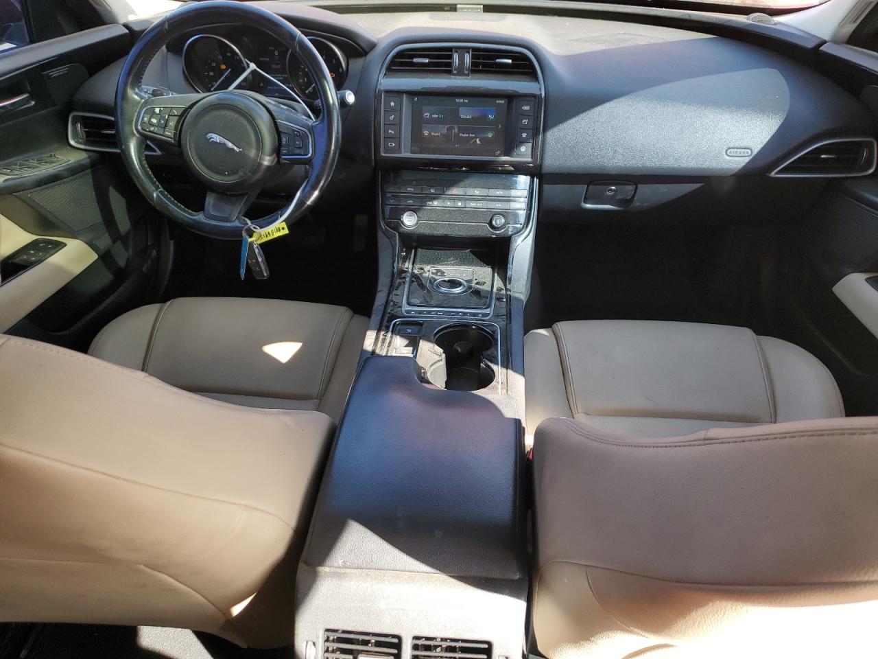 2017 Jaguar XE - Image 8