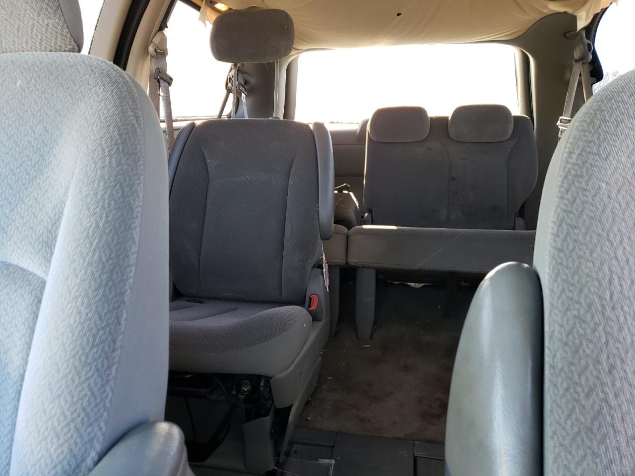 2006 Dodge Caravan - Image 10