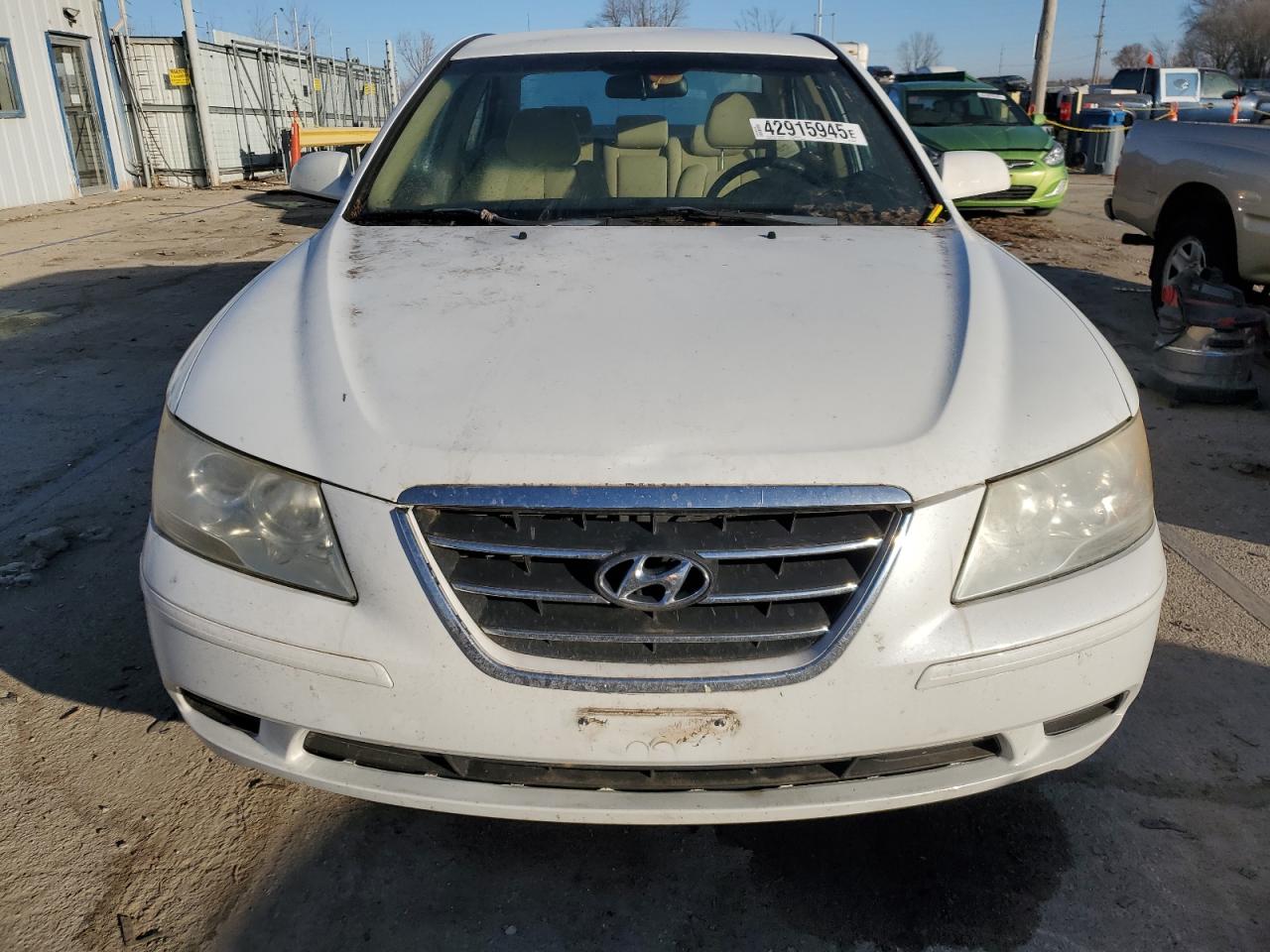 2009 Hyundai Sonata - Image 5