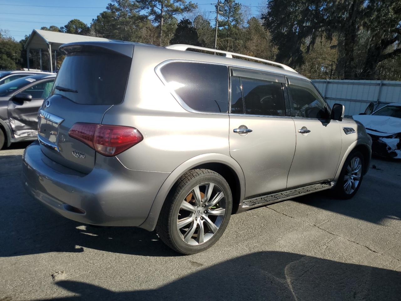 2011 Infiniti QX56 - Image 3