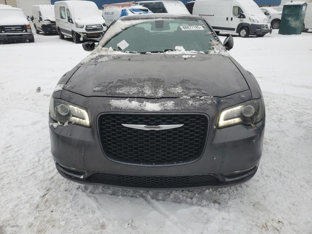 2017 Chrysler 300 - Image 5