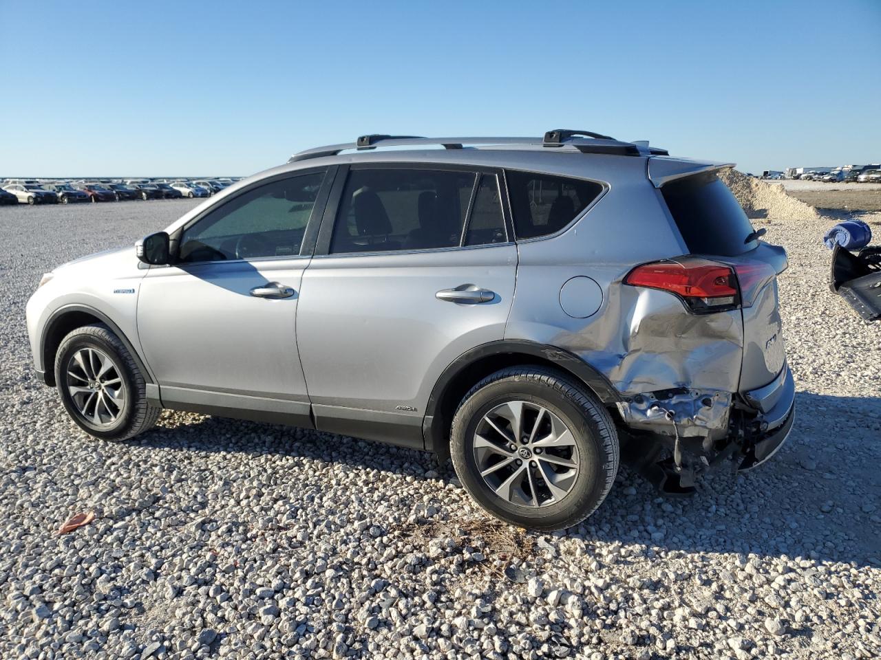 2018 Toyota RAV 4 - Image 2