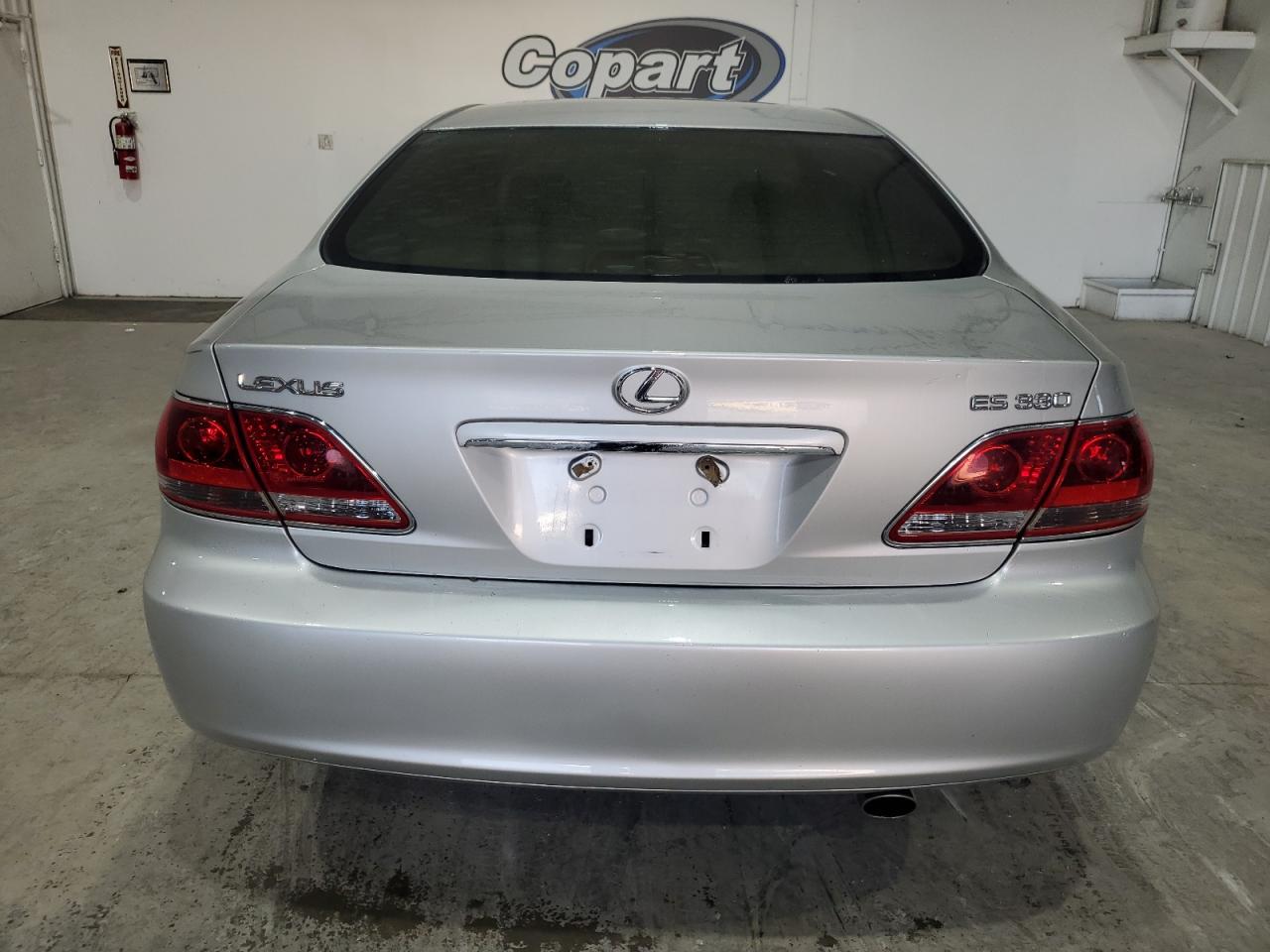 2005 Lexus ES - Image 6
