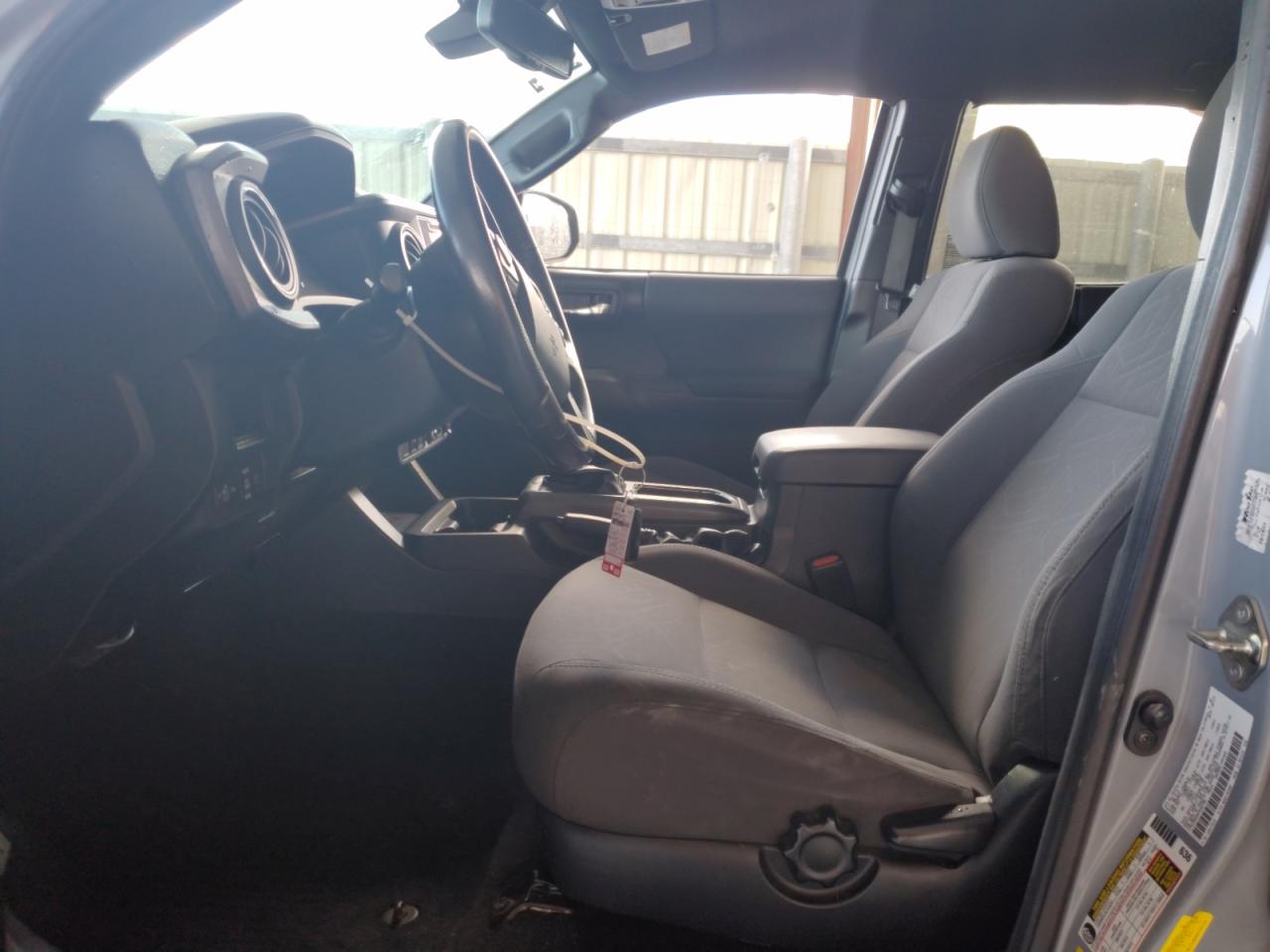 2019 Toyota Tacoma - Image 7