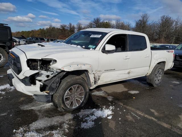  TOYOTA TACOMA 2021 Biały