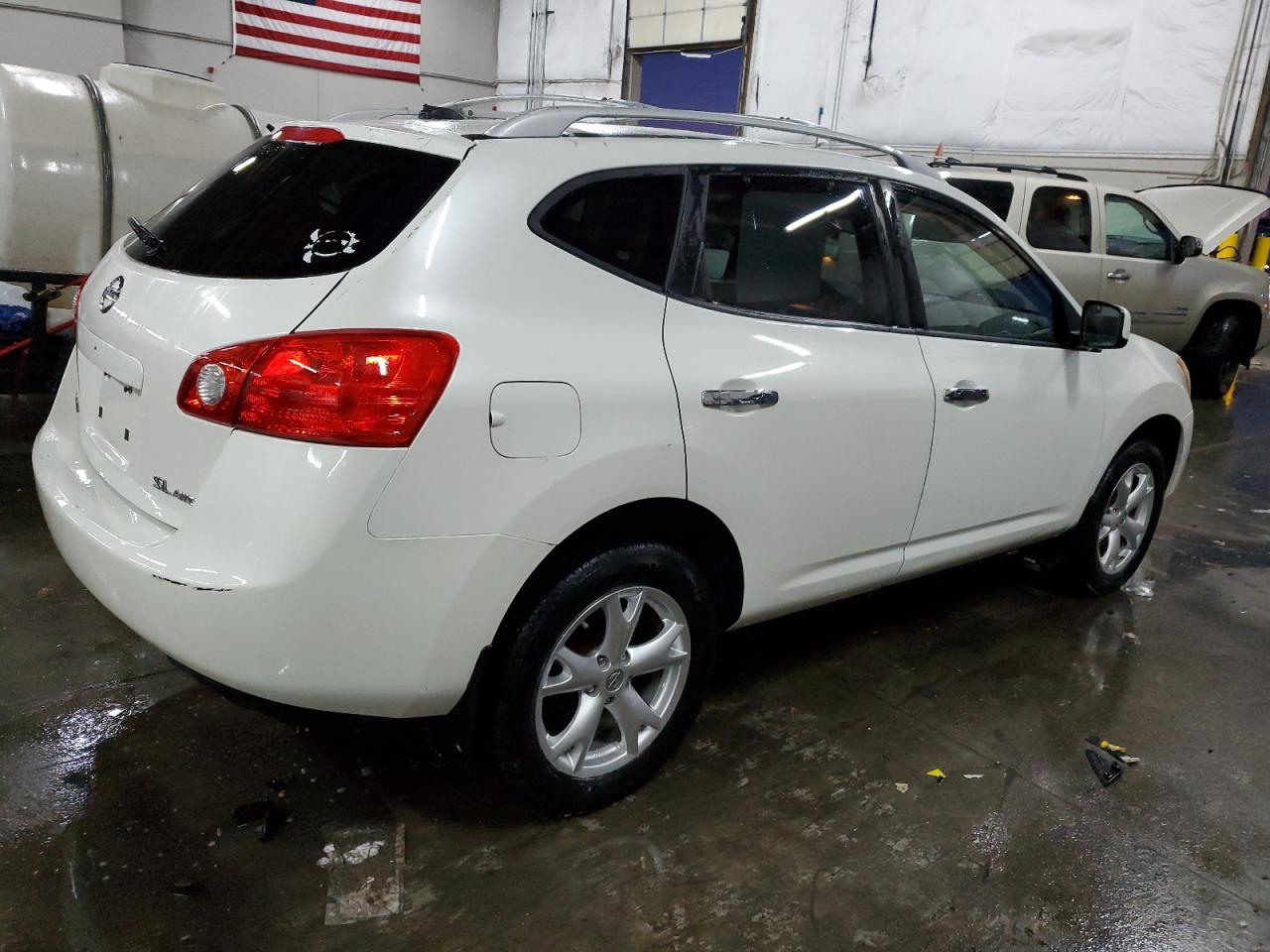 2010 Nissan Rogue - Image 3