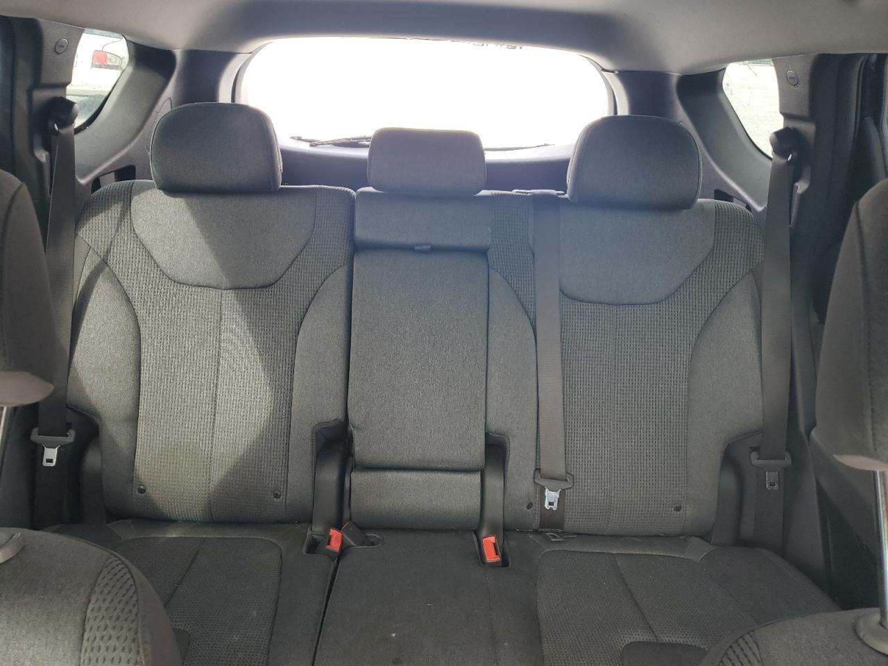 2019 Hyundai Santa Fe - Image 10