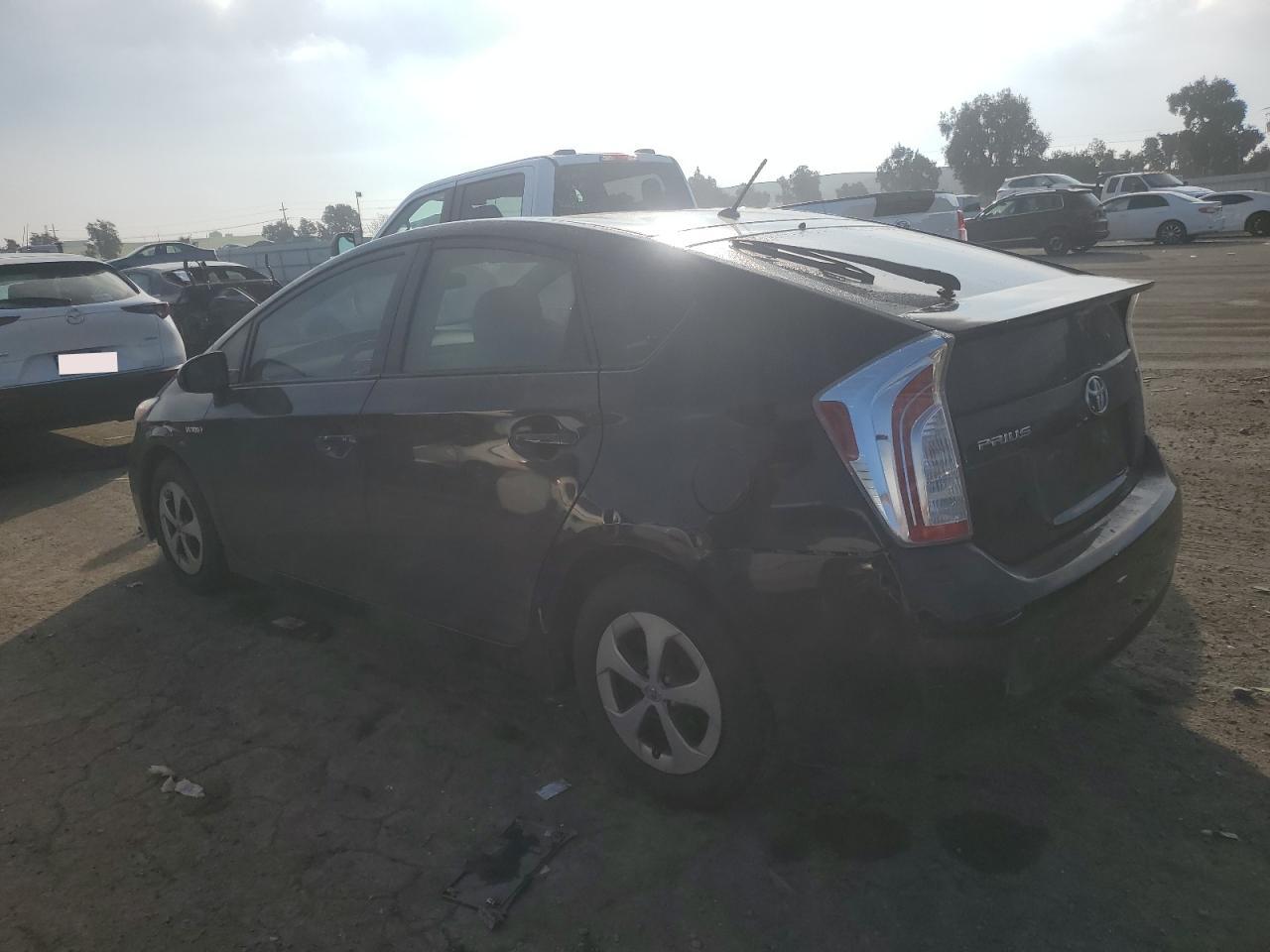 2015 Toyota Prius - Image 2