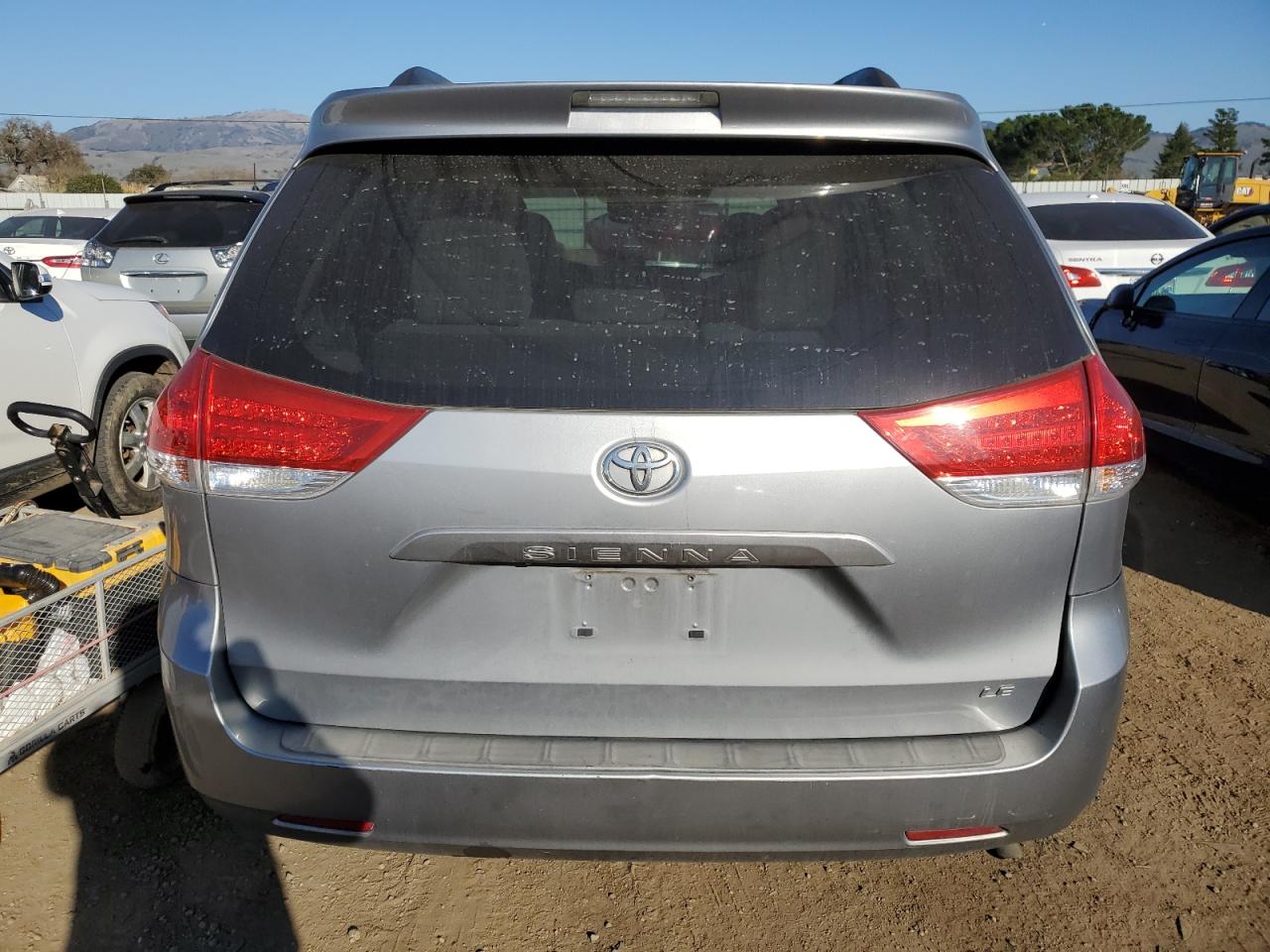 2011 Toyota Sienna - Image 6