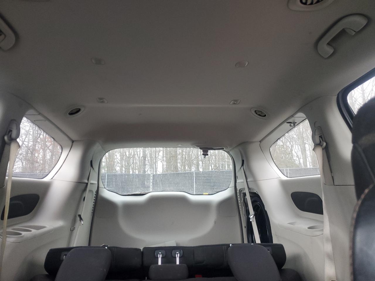 2018 Chrysler Pacifica - Image 10