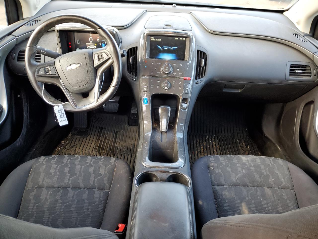 2015 Chevrolet Volt - Image 8