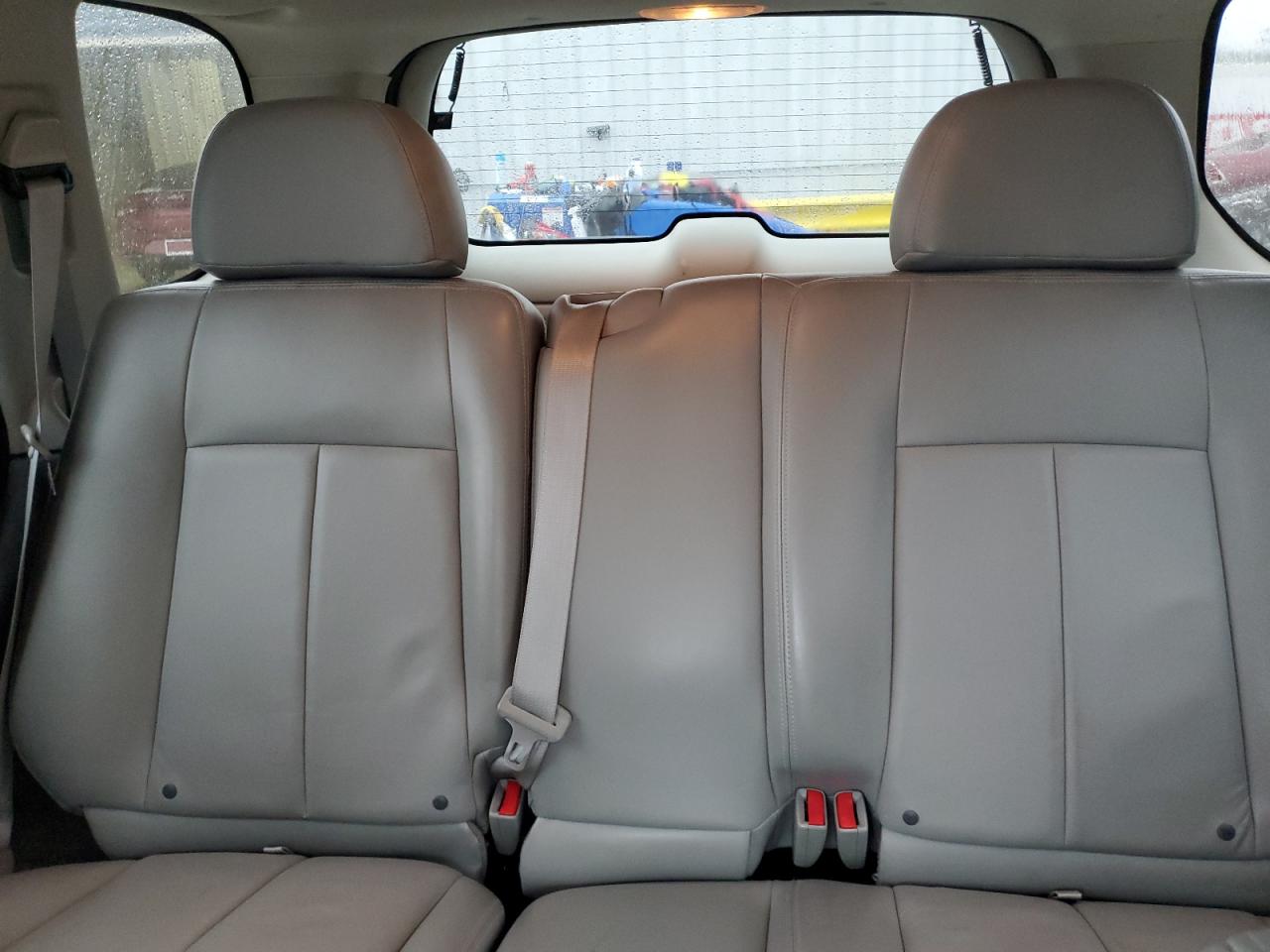 2007 GMC Envoy - Image 10