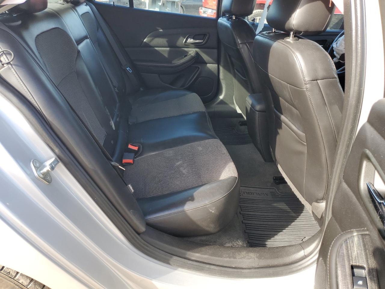 2014 Chevrolet Malibu - Image 10