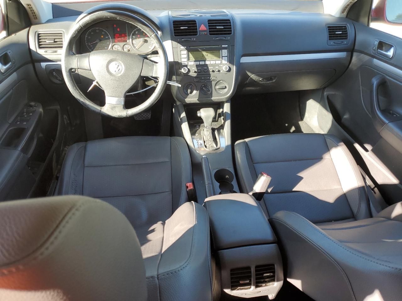 2009 Volkswagen Jetta - Image 8