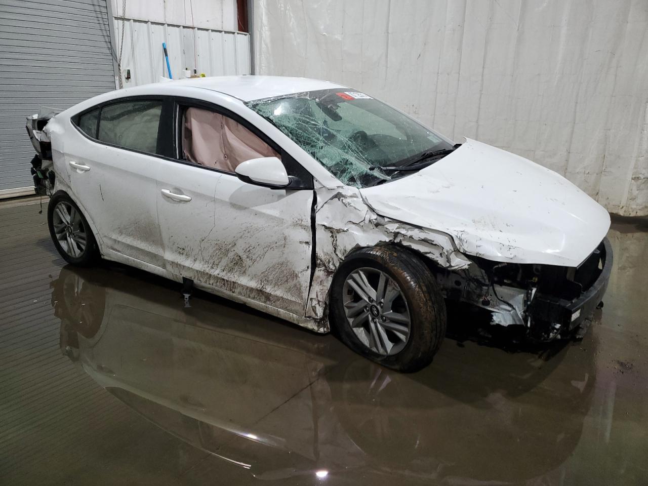 2020 Hyundai Elantra - Image 4