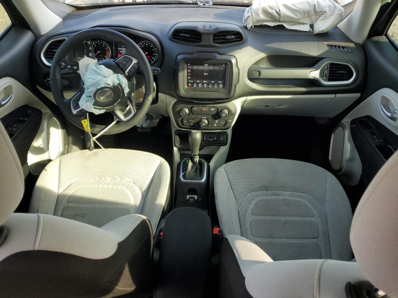 2018 Jeep Renegade - Image 8