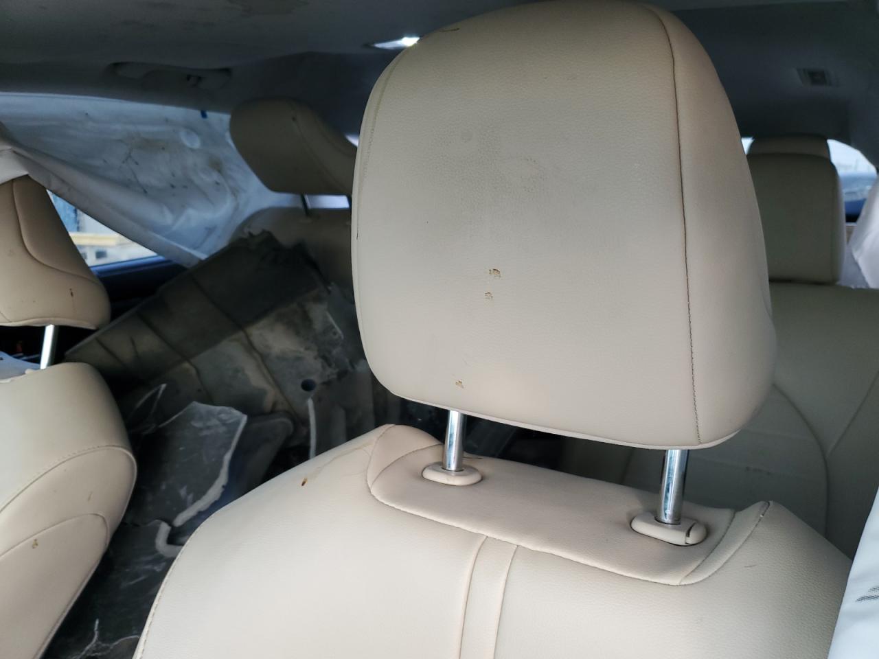2022 Toyota Highlander - Image 10