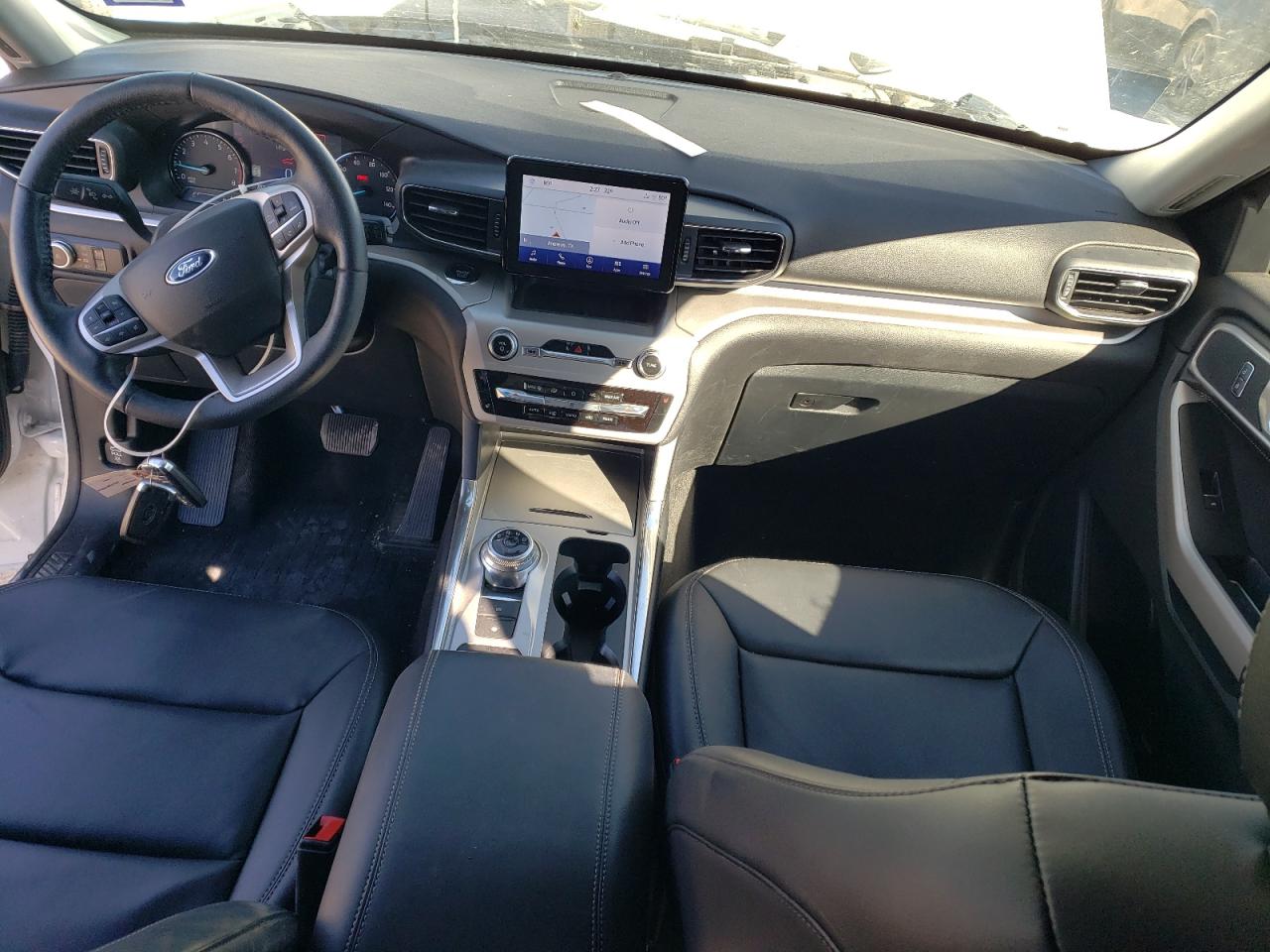 2022 Ford Explorer - Image 8