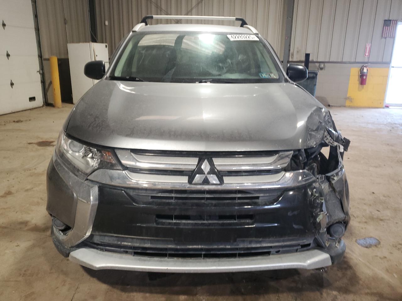 2016 Mitsubishi Outlander - Image 5