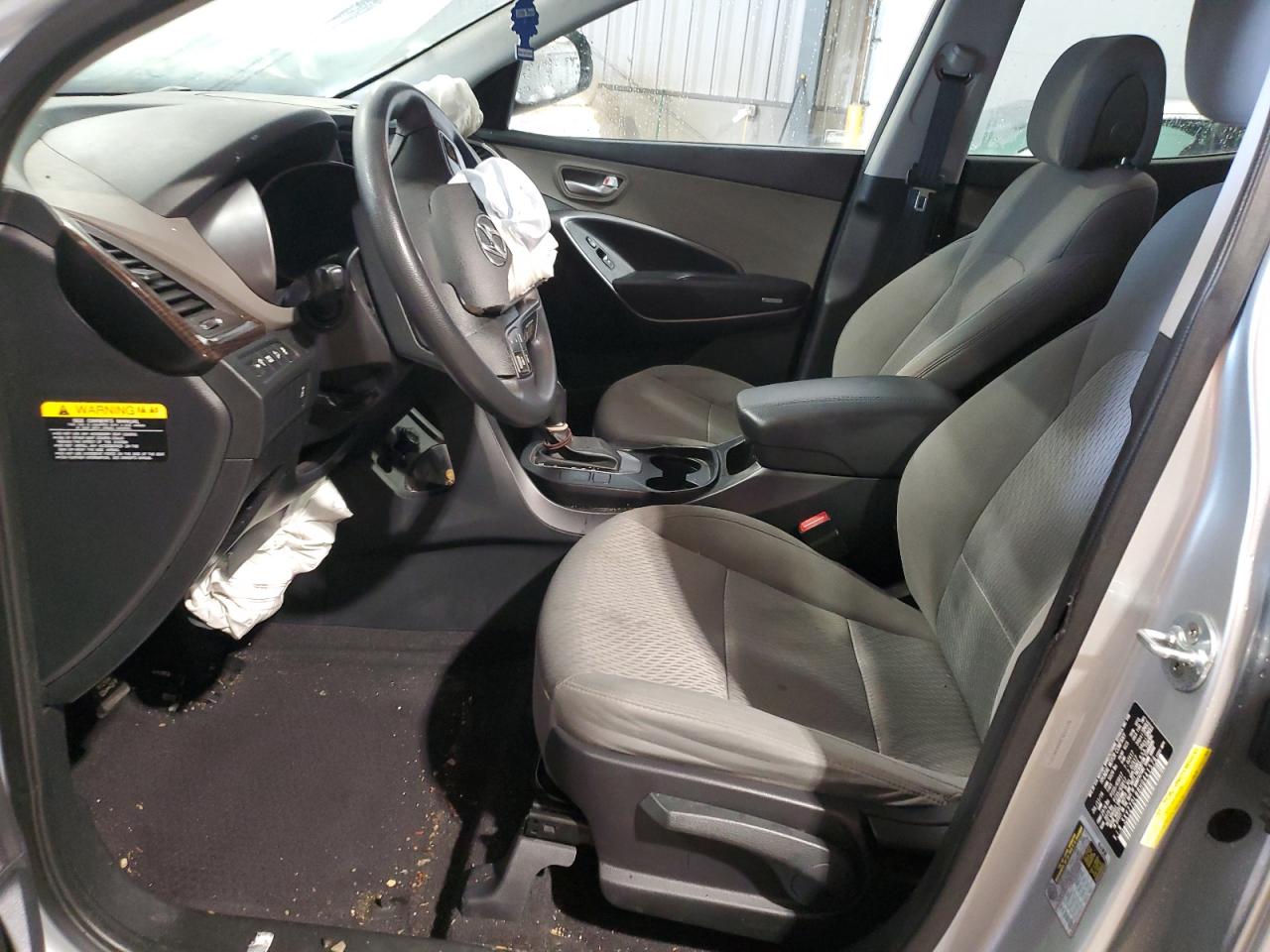 2017 Hyundai Santa Fe - Image 7