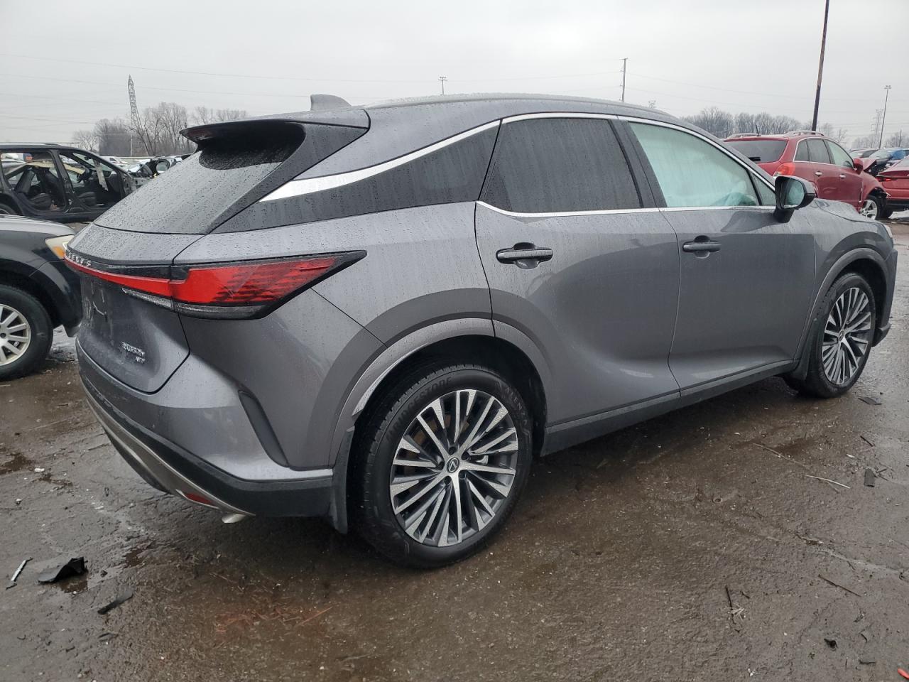 2023 Lexus RX - Image 3