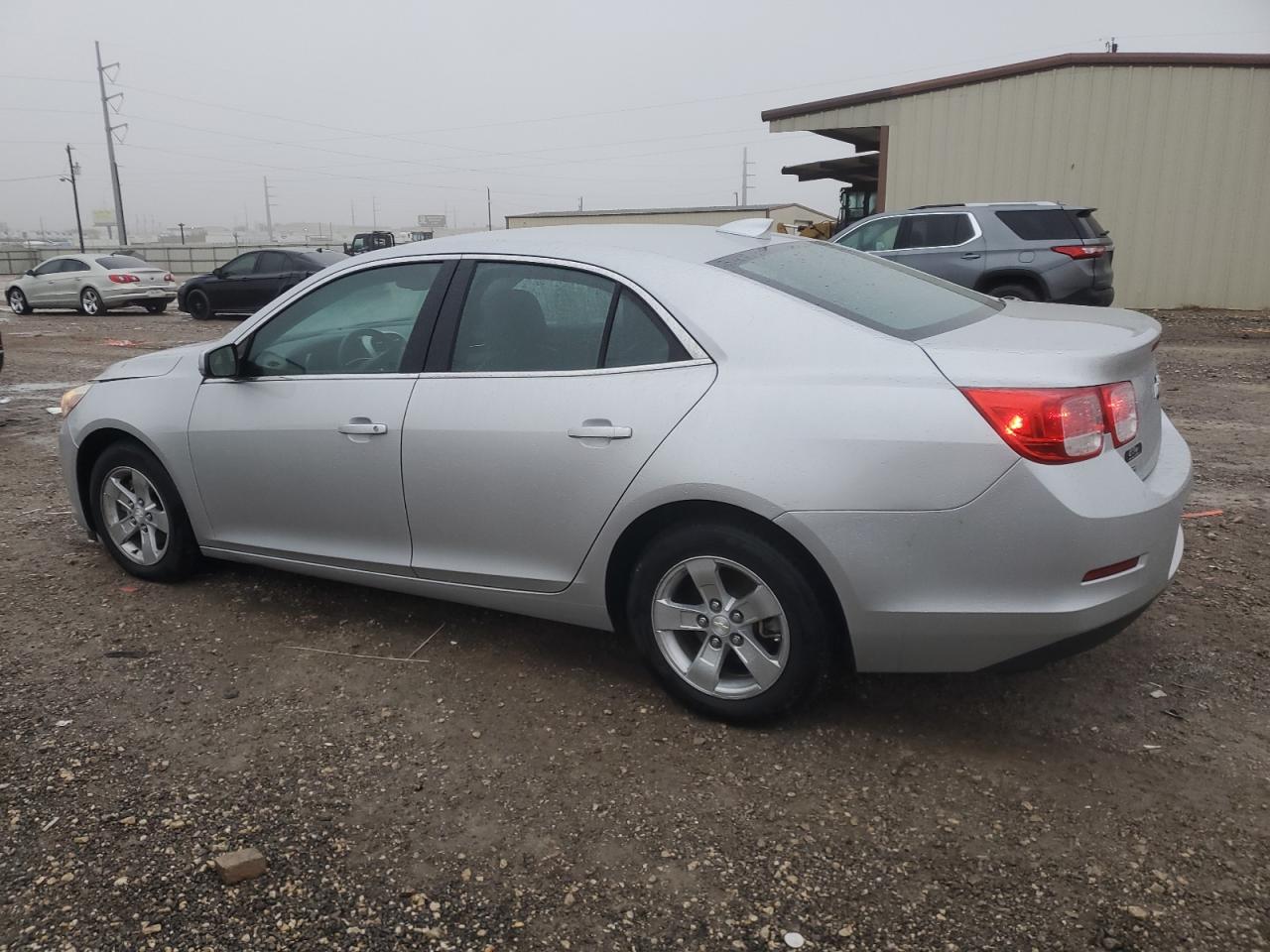 2016 Chevrolet Malibu - Image 2