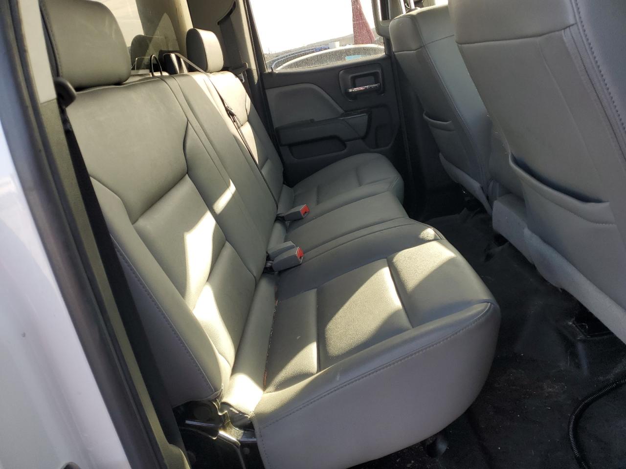 2018 Chevrolet Silverado - Image 11