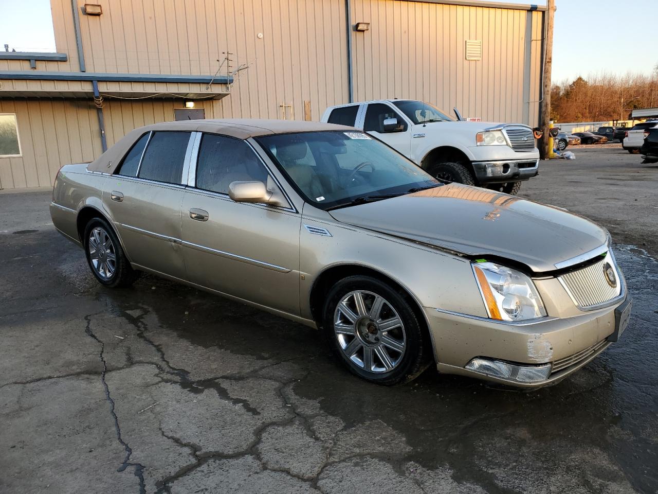 2006 Cadillac DTS - Image 4